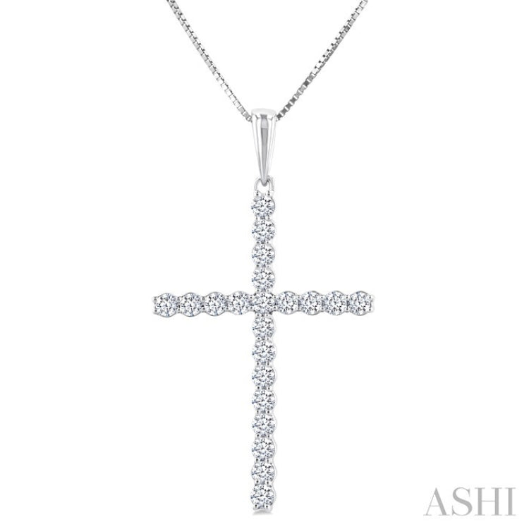 1/2 Ctw Cross Shared Prong Set Round Cut Diamond Pendant With Chain in 14K White Gold