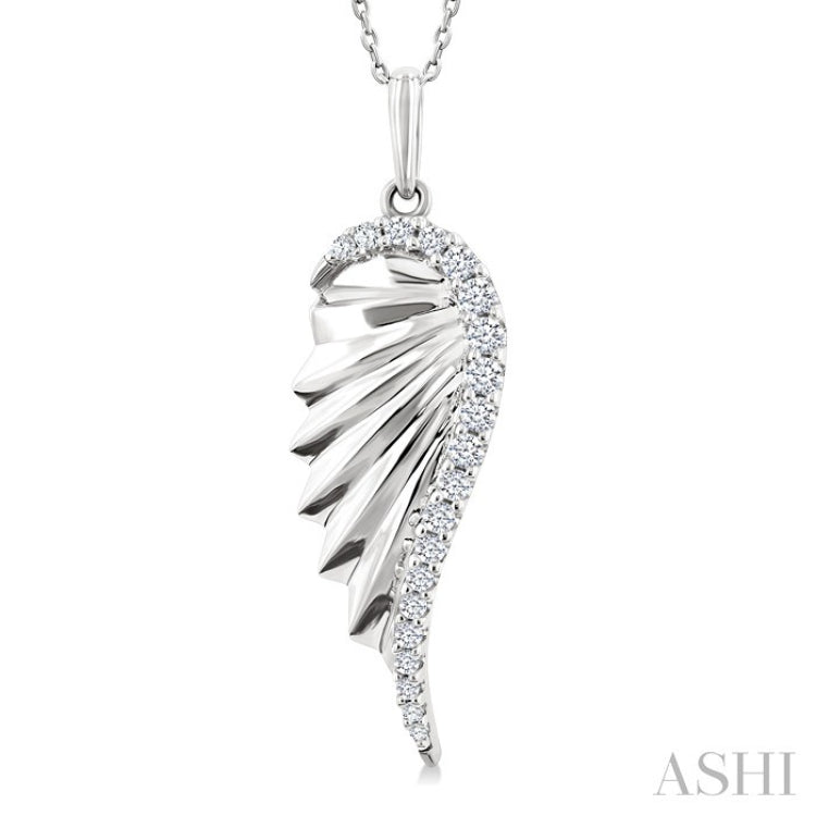 1/5 Ctw Fluted Texture Angel Wing Round Cut Diamond Pirouette Fashion Pendant With Chain in 14K White Gold