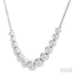 1 Ctw Graduated Bezel Set Round Cut Diamond Smile Necklace in 14K White Gold