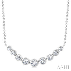1/2 Ctw Graduated Bezel Set Round Cut Diamond Smile Necklace in 14K White Gold